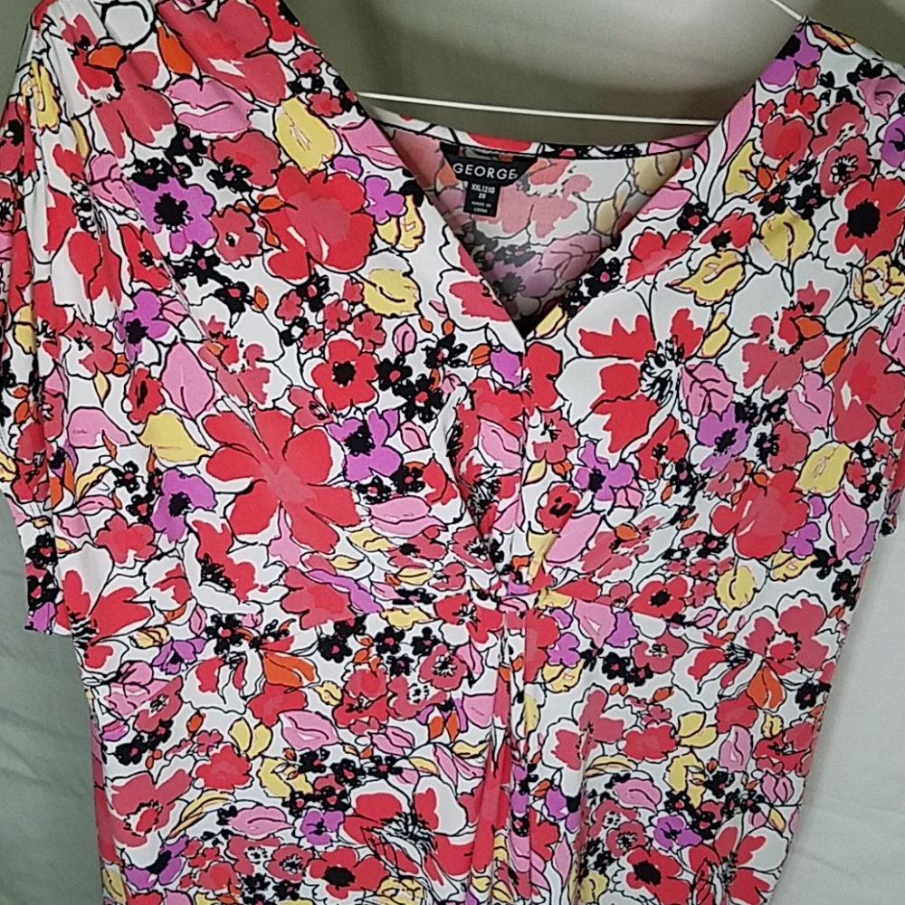 George ..floral casual top, polyester, cap sleeves - Picture 2 of 4